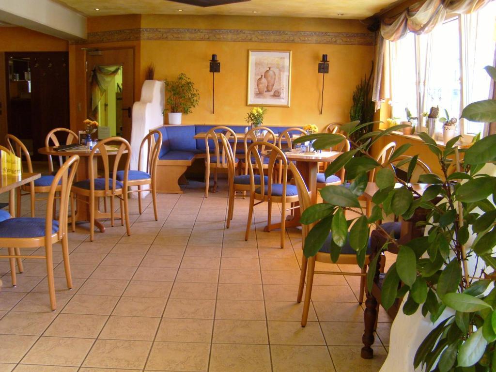 Grünstadt Stadtcafe Pension מראה חיצוני תמונה